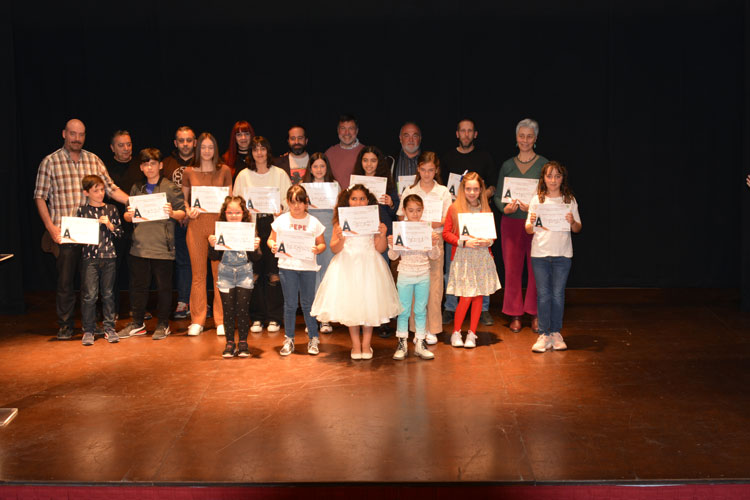 Foto de archivo de los ganadores del concurso literario de la última edición