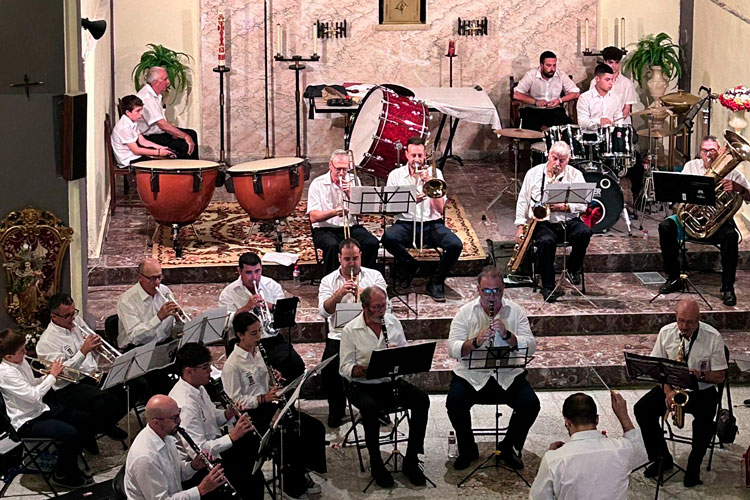 Concierto A tres bandas