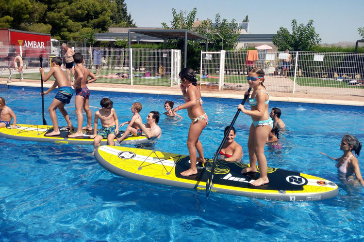Foto de archivo de la campaña de deportes de verano de 2018 en Cinco Olivas