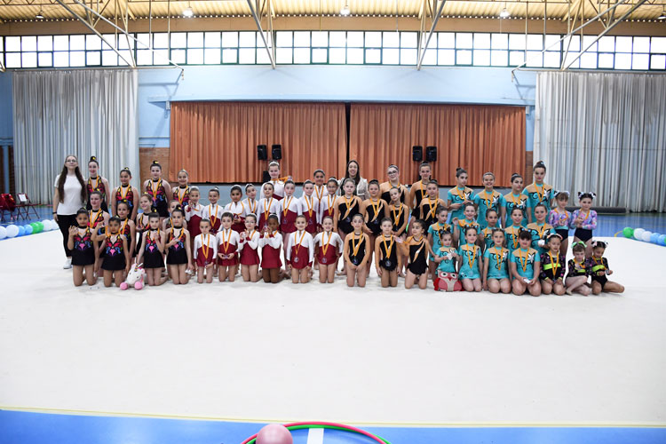 Foto de archivo del festival de gimnasia rítmica de Escatrón de 2024