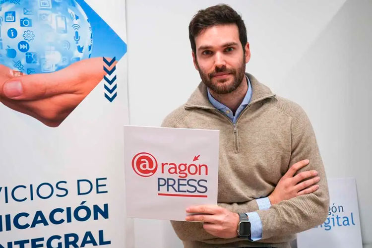 Jorge Zumeta en la redacción de Aragón Digital