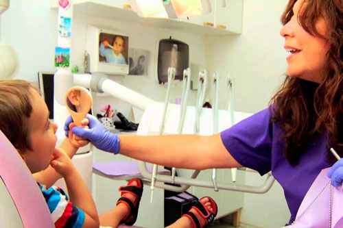 Foto archivo niños dentista