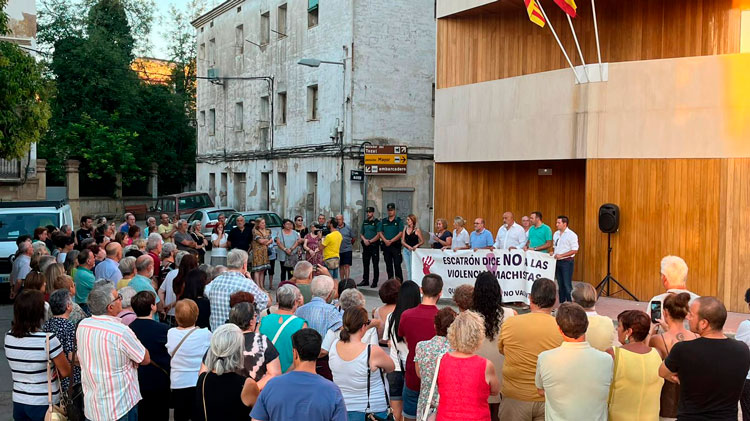 Imagen de la concentración del sábado en Escatrón