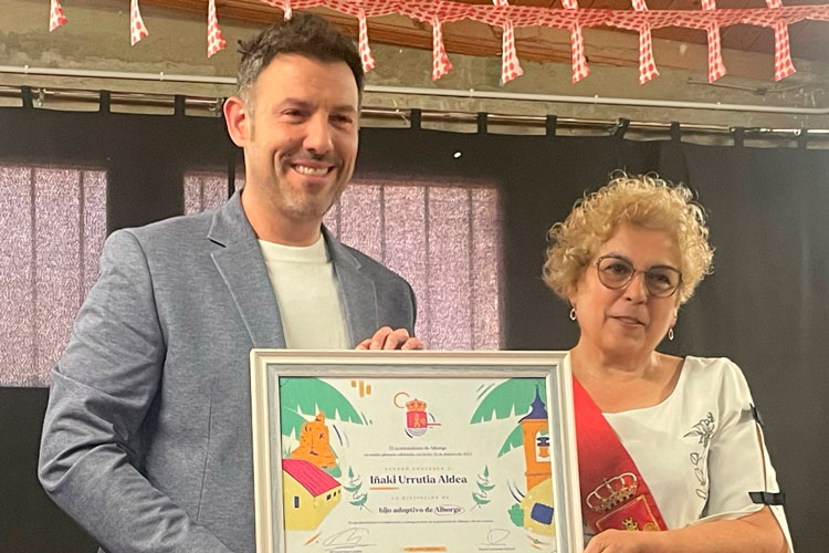 Iñaki Urrutia, Hijo Predilecto de Alborge