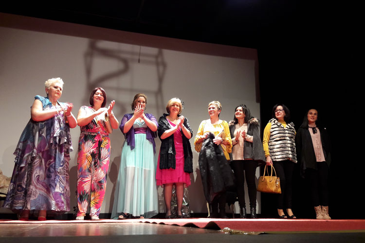 Foto de archivo de la celebración de la Semana de la Mujer en Quinto